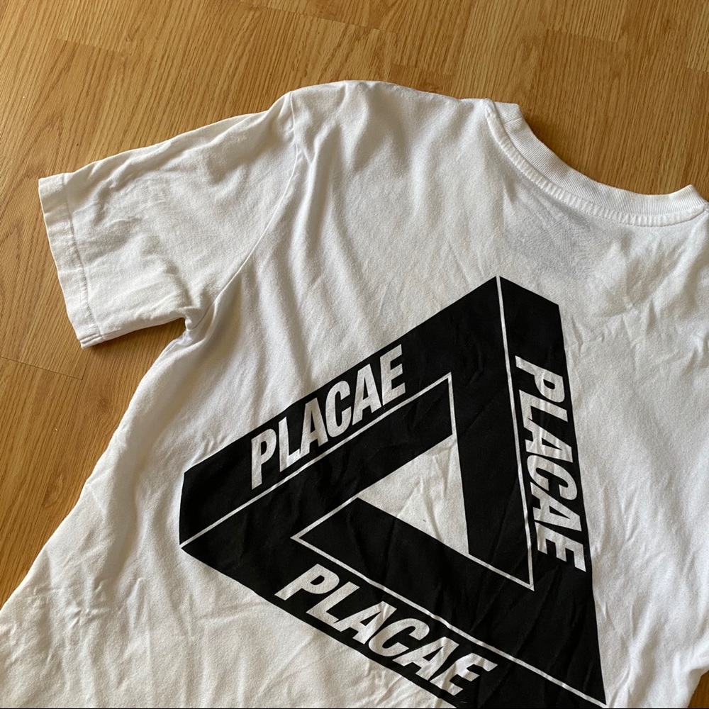 PALACE SKATEBOARDS SS16 “PLACAE” SPECIAL TYPO TEE